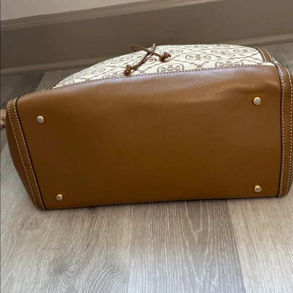 Tory Burch T Monogram Jacquard Drawstring Tote - Hazel - Picture 3 of 12